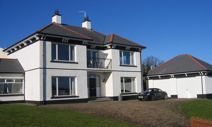 Ballycastle House | Oceanfront Retreat with Unmatched 10/10 Guest Ratings