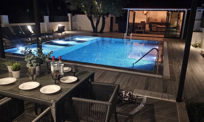 Dalyan Villa | Modern Villa Escape with Private Pool & Hot Tub, 10/10 Rated