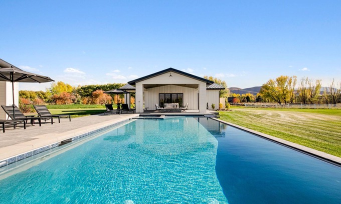 Charleston Apartment | Magnificent Mountain Views | Studio Pool House Retreat