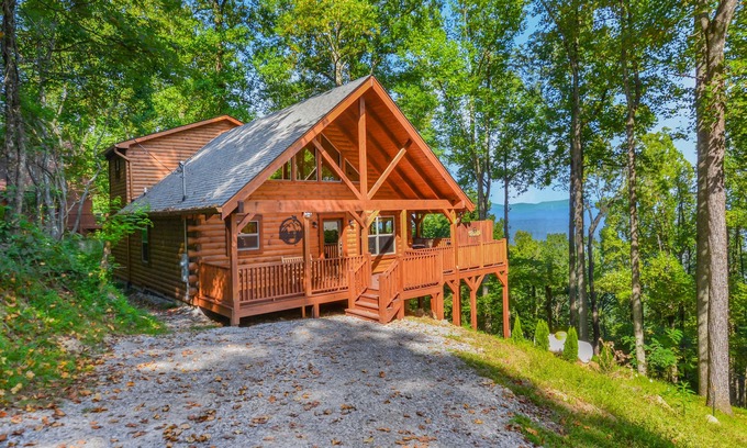 Walnut Mountain Cabin | Inviting Mountain Retreat with Hot Tub & Game Room