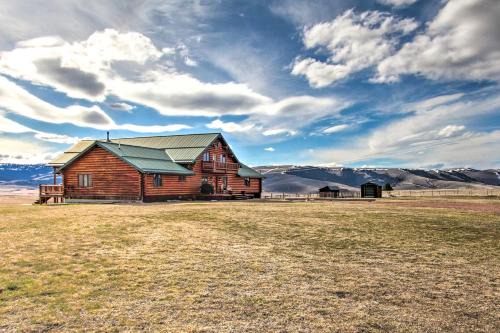 Philipsburg House | Scenic Mountain-View Ranch with Hot Tub & Family-Friendly Amenities