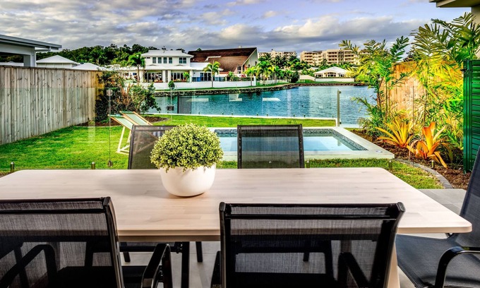 Trinity Beach Villa | STUNNING NEW VILLA ON BLUE LAGOON WITH PLUNGE POOL