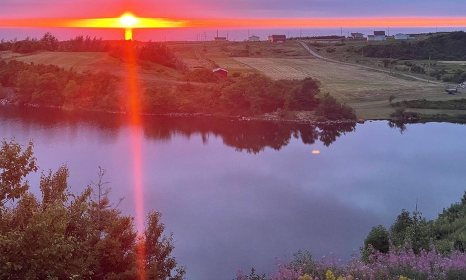 Grand-Etang House | Beautiful Nordic Cottage on Lake with Ocean Views & Breakfast