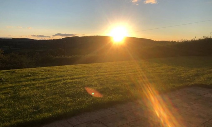 Inistioge House | Pet-Friendly Nore Valley Home with High Guest Ratings