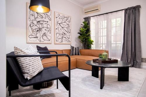 Northbridge House | Elegant Northbridge Townhouse with Off-Street Parking
