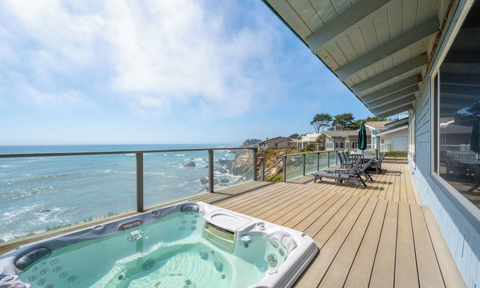 San Simeon House | Ocean-Front Retreat in Seaclift Estates - Guest Rated 9.6