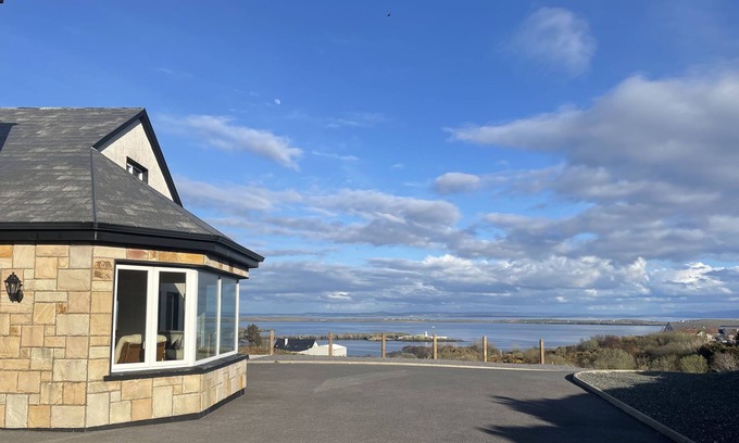 Killybegs House | Oceanfront Getaway with Spectacular Views and Pool