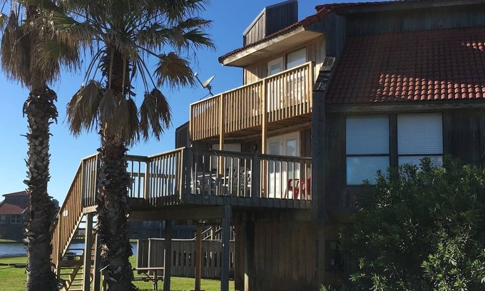 Matagorda Condo | Scenic Oceanfront Escape: Ideal for Families & Romantic Getaways