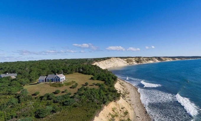 Chilmark House | Oceanfront Getaway in Chilmark - Pet Friendly & Family Ready