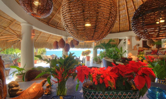 Platanitos Villa | Beautiful Oceanfront Villa with Private Pool & Spa Access