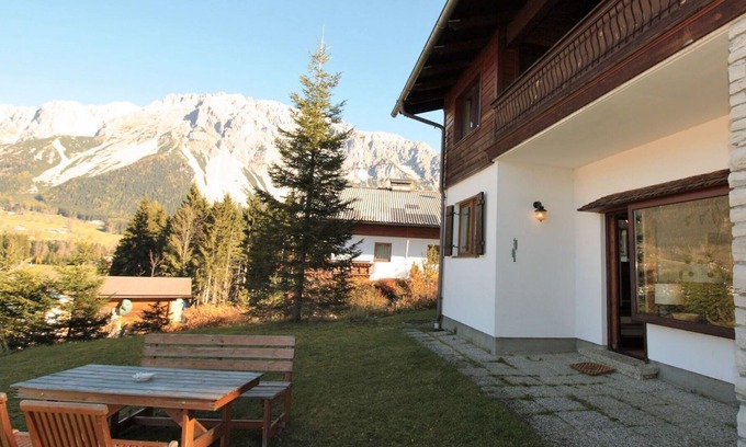 Ramsau am Dachstein Villa | Stunning private villa for 8 people with WIFI, TV, terrace, pets allowed and parking