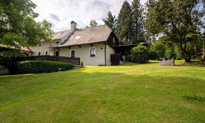 Bela nad Radbuzou Villa | Exceptional Private Villa for 6 with Lake View & Pets Welcome