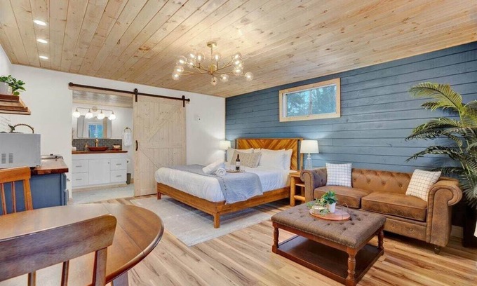 Canadensis Hotel | Modern Pocono Retreat with Firepits & Pet-Friendly Vibe