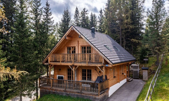 Albeck House | Cozy Private Villa for 8 with WIFI, Balcony & Parking