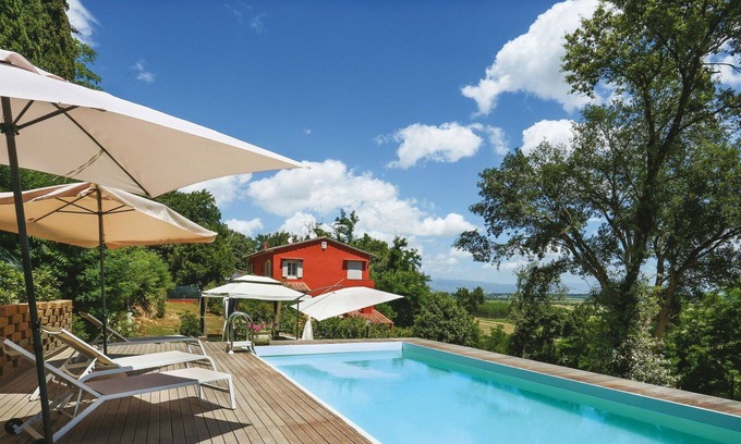 Cascine-La Croce House | Stunning private villa with private pool, WIFI, A/C, TV, patio, pets allowed and parking
