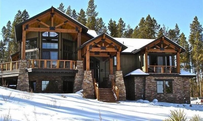 Pole Creek Meadows House | Idyllic Lodge with Spa and Scenic Views - Guest Rated 10/10