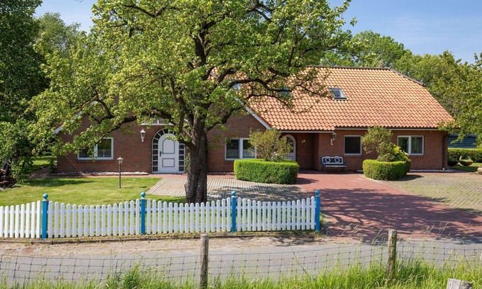 Butjadingen House | Spacious Private Villa for 20 with Oceanfront Views