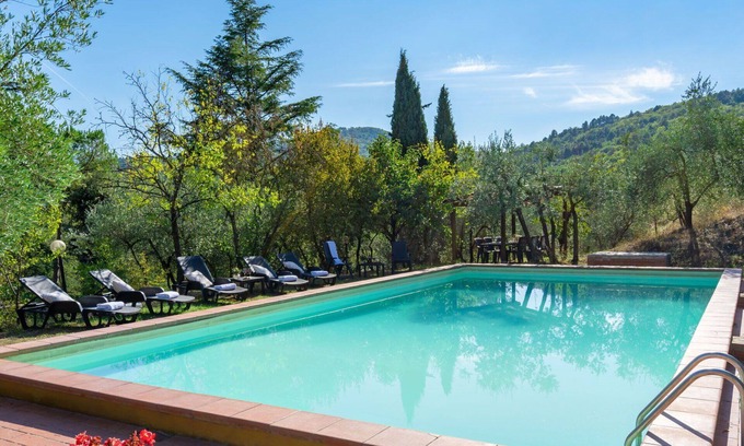Montevarchi Villa | Private Villa with Pool, Scenic Views & Pet-Friendly Options