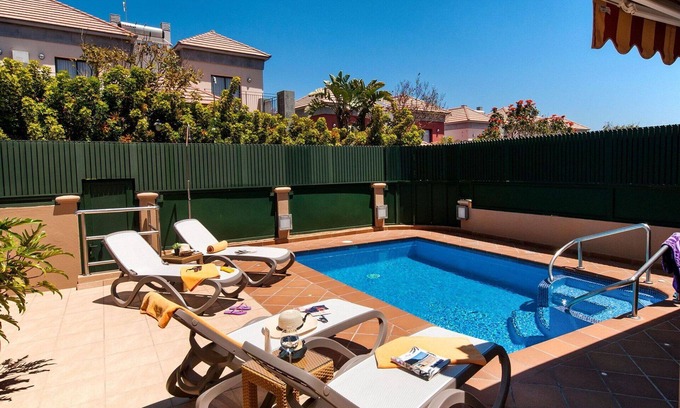 Meloneras Villa | Stunning private villa for 8 guests with A/C, private pool, WIFI, TV, patio and pets allowed