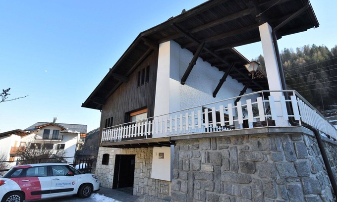 Pellizzano Villa | Inviting Private Villa for 8 with WIFI, Terrace & Pets