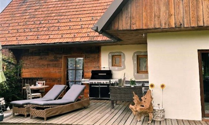 Brodingberg House | Cozy Private Villa for 4 with Hot Tub, A/C & Pet Friendly