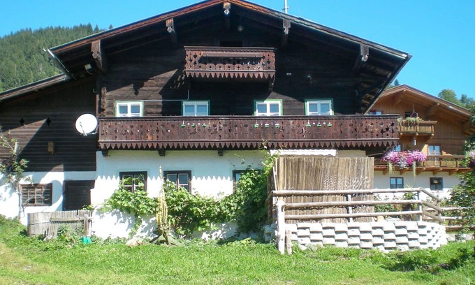 Sankt Veit im Pongau Villa | Stunning private villa for 15 guests with WIFI, TV, terrace and parking
