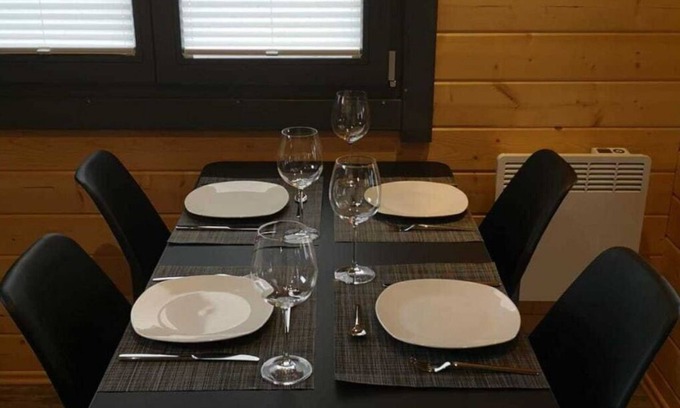 Alpenrod House | Inviting Villa with Lake View, Spa & Terrace for 4 Guests