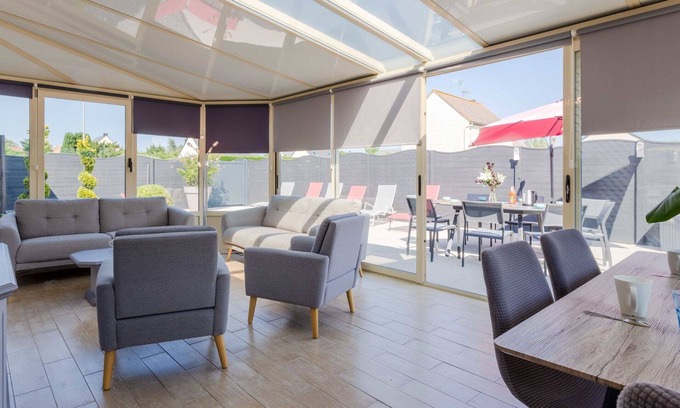 Creances House | Cozy Private Villa for 8 with Ocean View & Pet Friendly