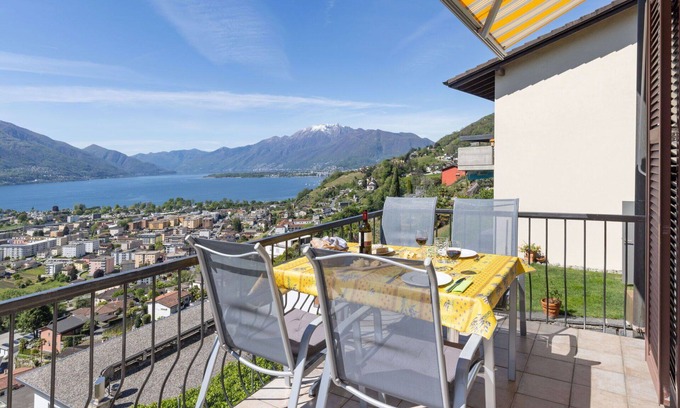 Gordola House | Private Villa with WIFI, Balcony & Panoramic Views