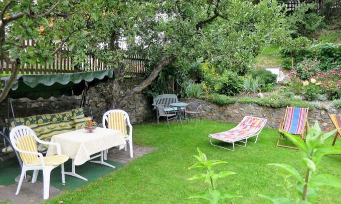 Pfunds House | Spacious Private Villa for 15 with WIFI & Family Amenities