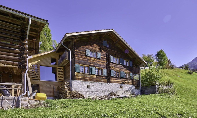 Saas im Prattigau House | Charming Private Villa for 8 with Panoramic Views & WiFi