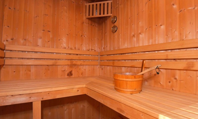 Suhl House | Private Villa for 4 with WIFI, Terrace & Pet-Friendly Perks