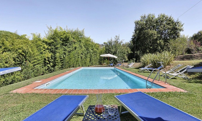 Lucca Villa | Inviting Private Villa for 12 with Pool Near Lucca