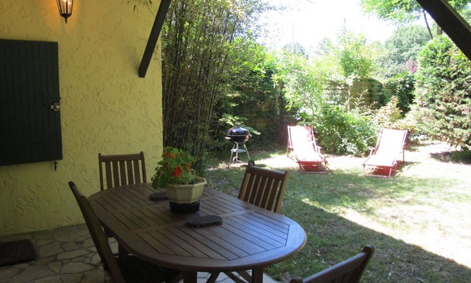 Queyrac House | Cozy Private Villa with Oceanfront Views and Pet-Friendly Options