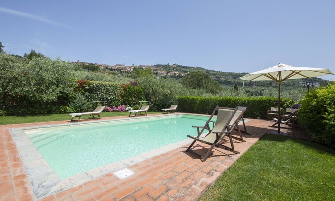 Camucia Villa | Ideal Villa for 13 with Private Pool & Panoramic Views