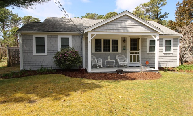 West Dennis House | Private Yard Retreat with Pool, Near Town - Guest Rated 10/10