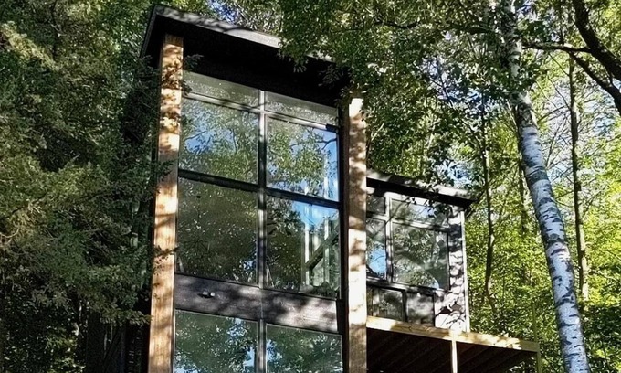Markesan House | Modern Home with Breathtaking Lake Views & Family-Friendly Amenities