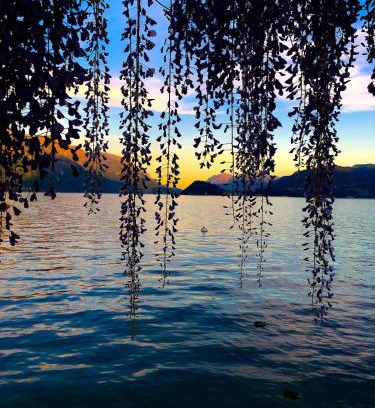 Azzano Apartment | Stunning renovated flat on Lake Como with parking