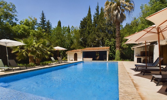 Mouries House | Family-Friendly Villa Mouriès with Pool & Spa for 12 Guests
