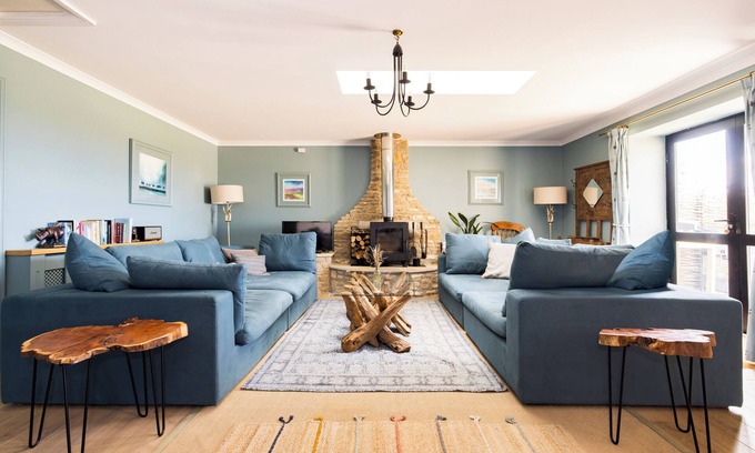 Frome House | Renovated Retreat near Frome with Scenic Country Views