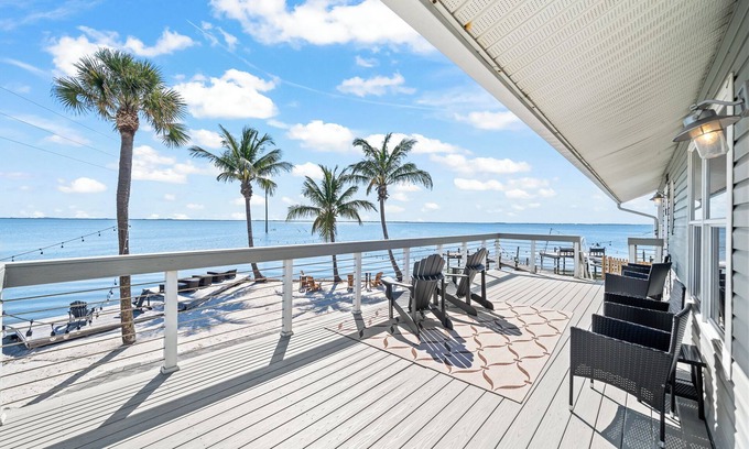 Orlando Beach Condo | Stunning Riverfront Suite W/Private Beach Access & Perfect Setting for Events
