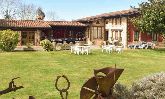Galizano Cottage | Stunning rural house with swimming pool
