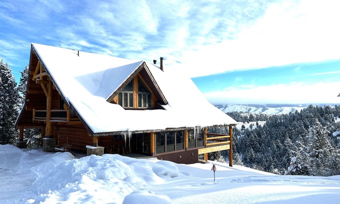 Geneva Cabin | Rustic Mountain Retreat with Breakfast in Star Valley