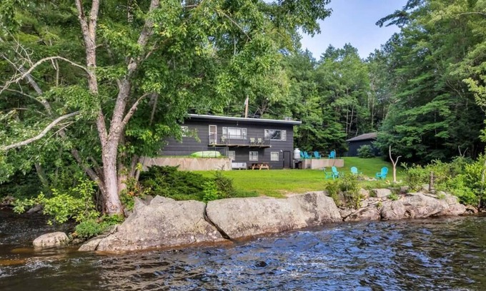 West Buxton House | Guest Rated: Saco River Front Home with Family-Friendly Amenities