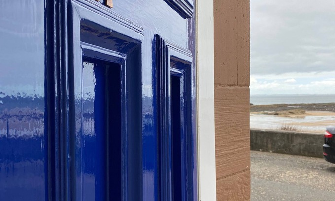 North Berwick Apartment | Beachfront Dog-Friendly Retreat with Spectacular Sea Views