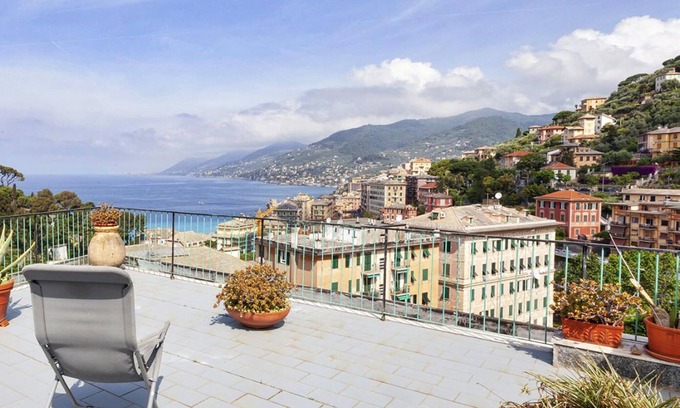 Camogli Apartment | Sea View Apartment with Terrace in Camogli - Pet Friendly