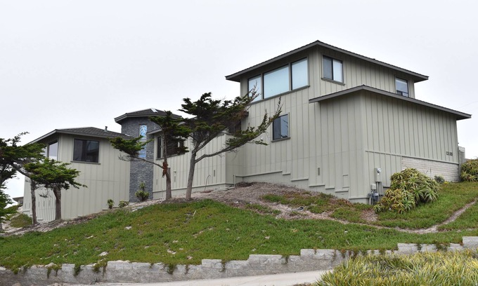 Pacific Grove House | Ocean View Retreat with Pool & Spa - Rated 10/10 by Guests