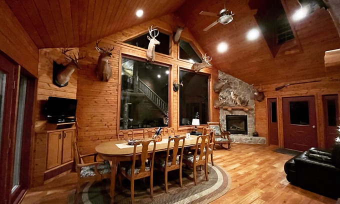 Cornell Cabin | Idyllic Lodge in the Woods - Rated 10/10, Pet Friendly
