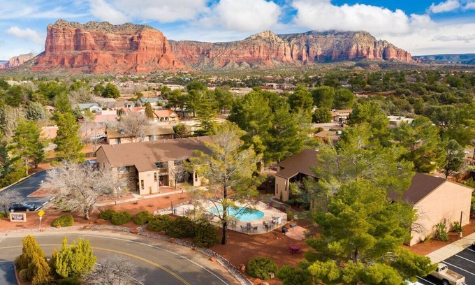 Oak Creek House | Exceptional Sedona 2BR Red Rock Condo with Pool & Spa