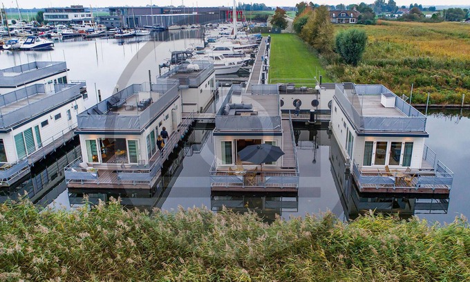 Municipality of Aalsmeer Boat Rental | Panoramic Houseboat with Spa & Family-Friendly Amenities